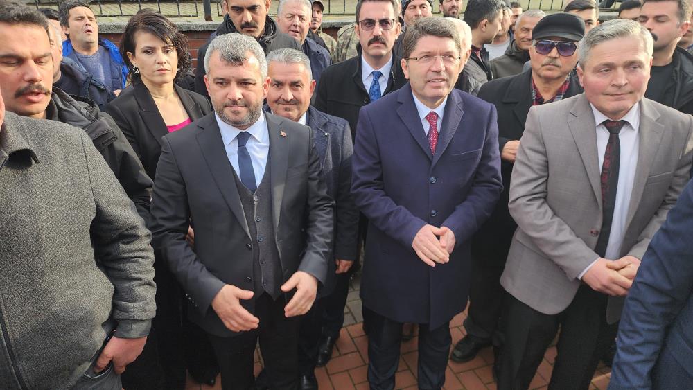 YENİCE’DE SERTAŞ KARAKAŞ’A BÜYÜK DESTEK
