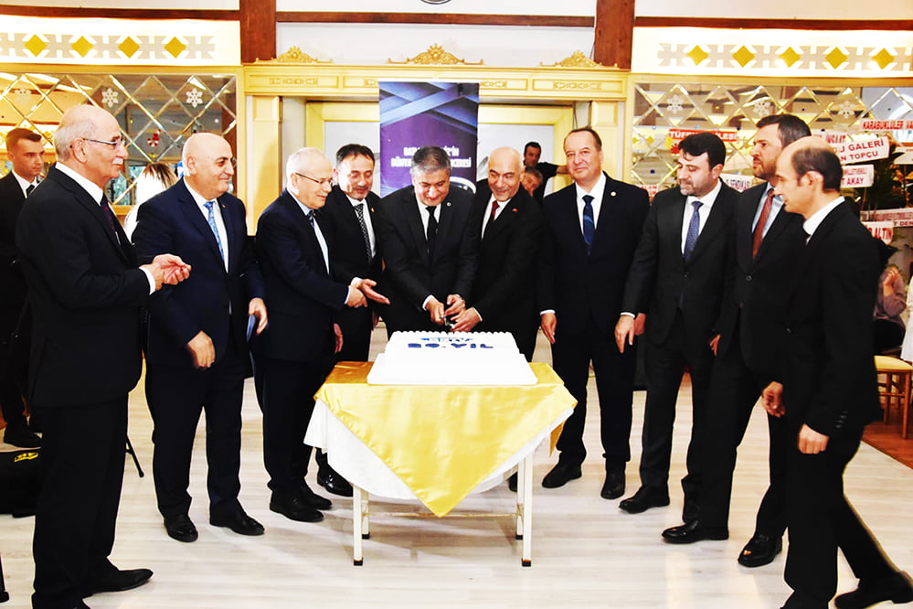   · BRTV 29. YAŞINI KUTLADI.