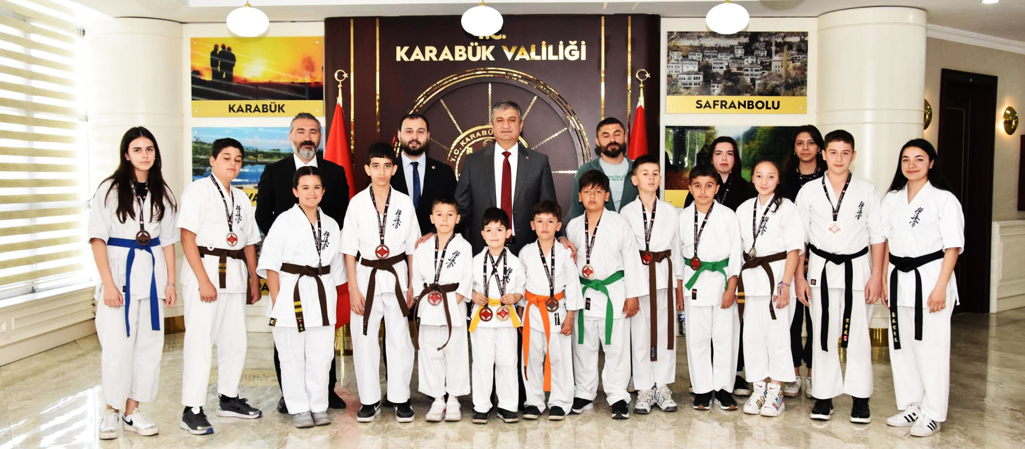 Türkiye Kyoshin  Şampiyonlarından  Vali Yavuz’a Ziyaret       