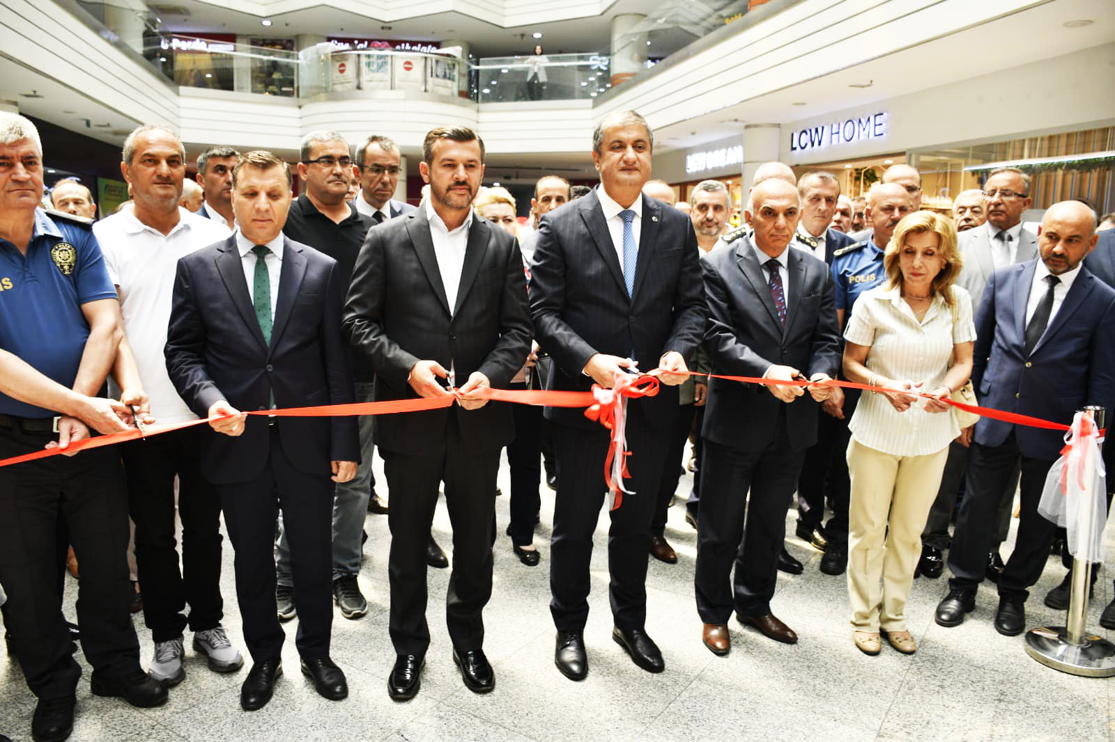 “15 TEMMUZ MİLLETİN ZAFERİ” TEMALI FOTOĞRAF SERGİSİ,
