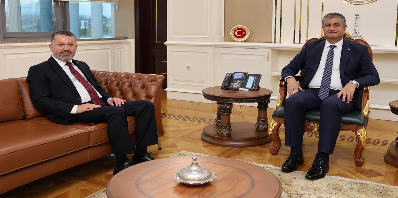 REKTÖR PROF. DR. F. KIRIŞIK VALİ                  MUSTAFA YAVUZ’U ZİYARET ETTİ
