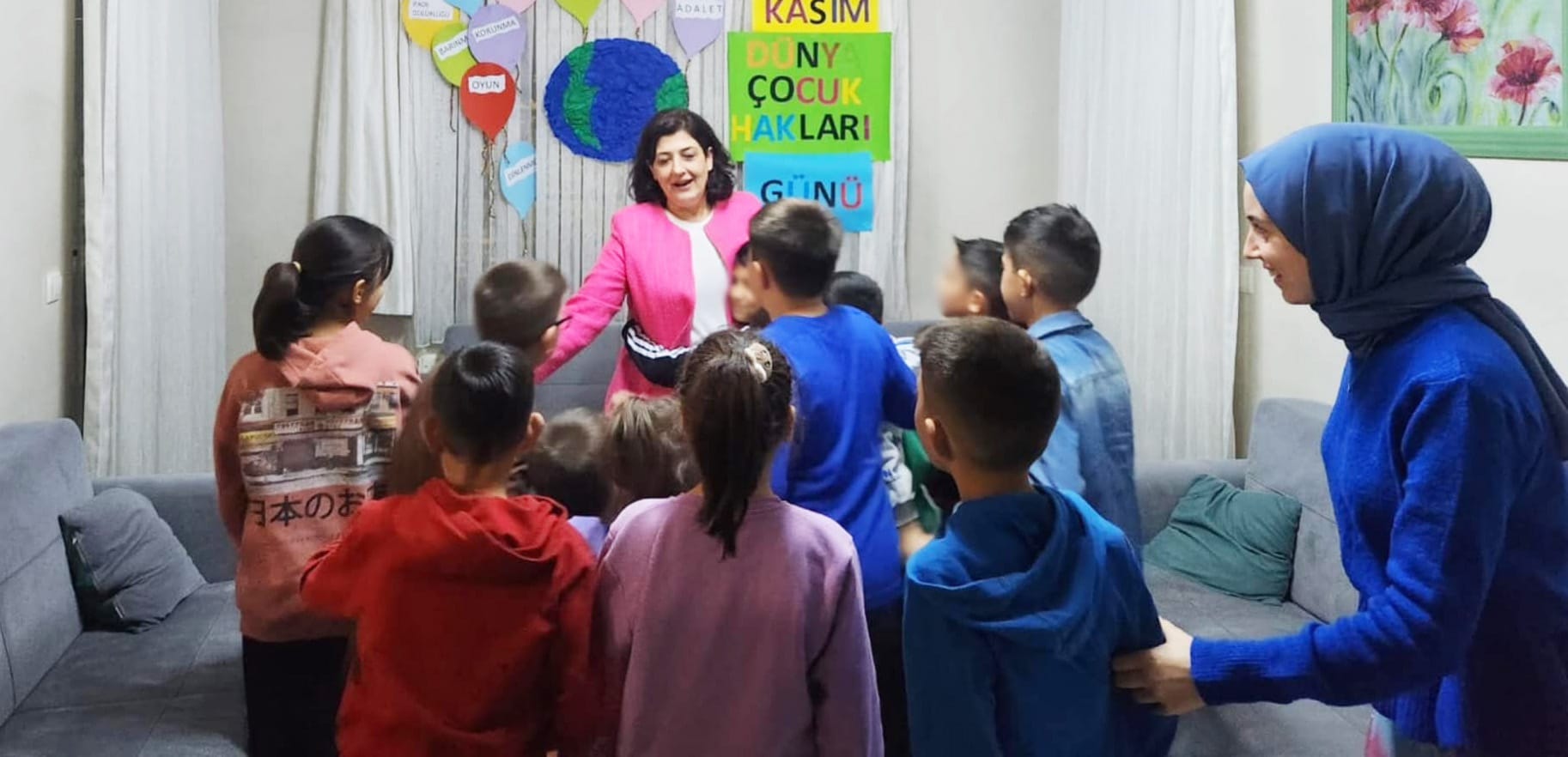 Süreyya Yavuz, Çocuklarla Bir Araya Geldi