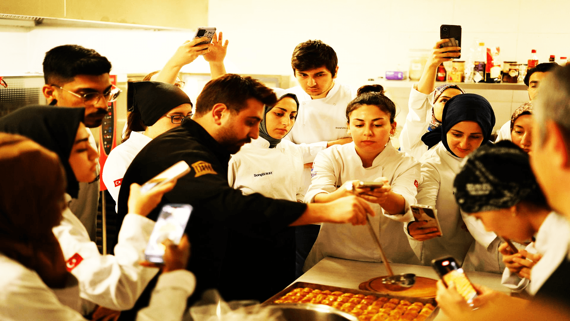  SAFRANBOLU’DA “BAKLAVA WORKSHOP                    VE SÖYLEŞİSİ”