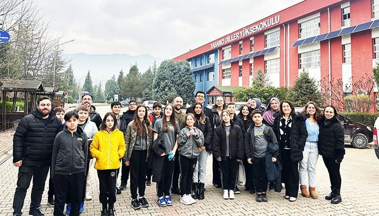 ÇAMKENT ORTAOKULU                                      YABANCI DİLLER YÜKSEKOKULUNDA