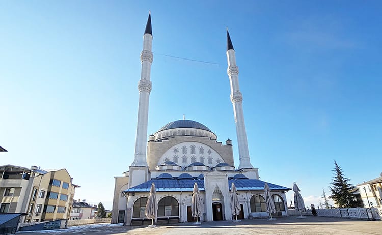 Safranbolu Belediyesi’nden                               Ramazan Öncesi Camilerde Temizlik