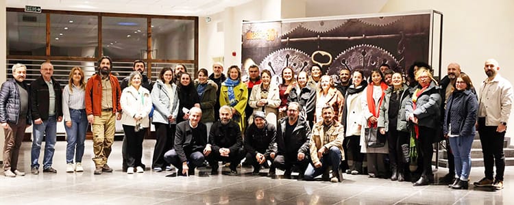 BAŞKAN NURAY,SİZLERİDE                                  ARAMIZDA GÖRMEK İSTERİZ