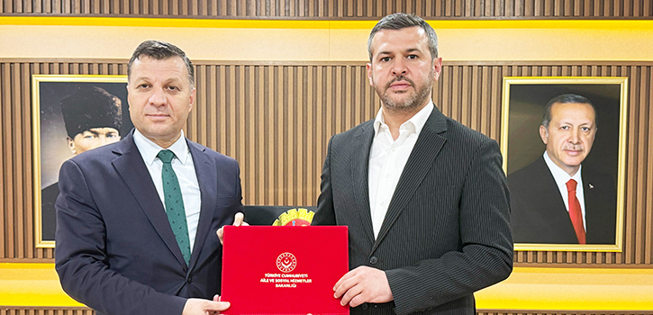 GENÇLERE DEVLETTEN MADDİ                    ÇETİNKAYA’DAN MANEVİ DESTEK