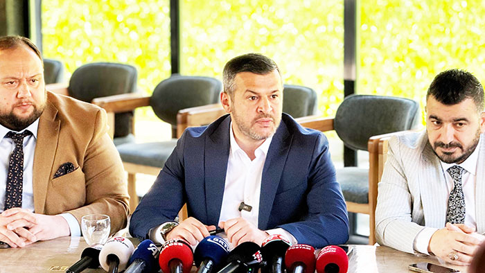Başkan Çetinkaya: “Bir Parça Sıva Düşse,                      O Binayı Yıkarım