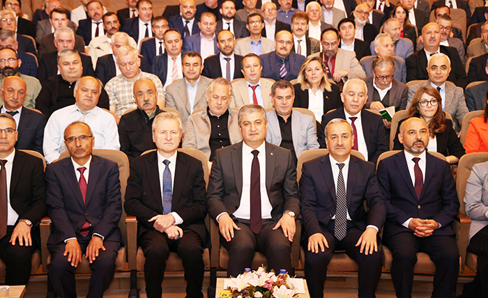 VALİ YAVUZ OKUL MÜDÜRLERİ İLE BİR ARAYA GELDİ