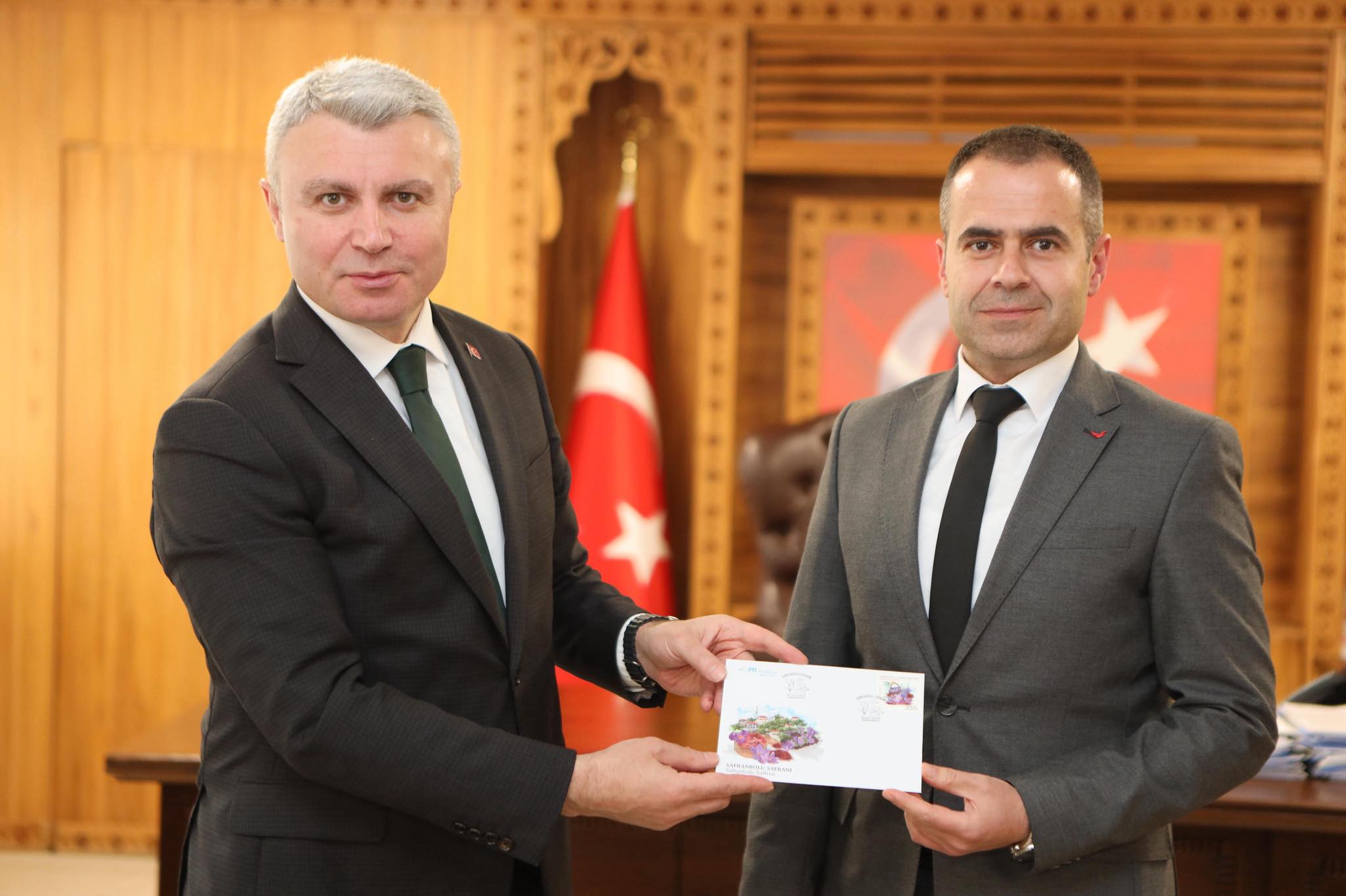 ULAŞ’TAN YAZICIYA JEST