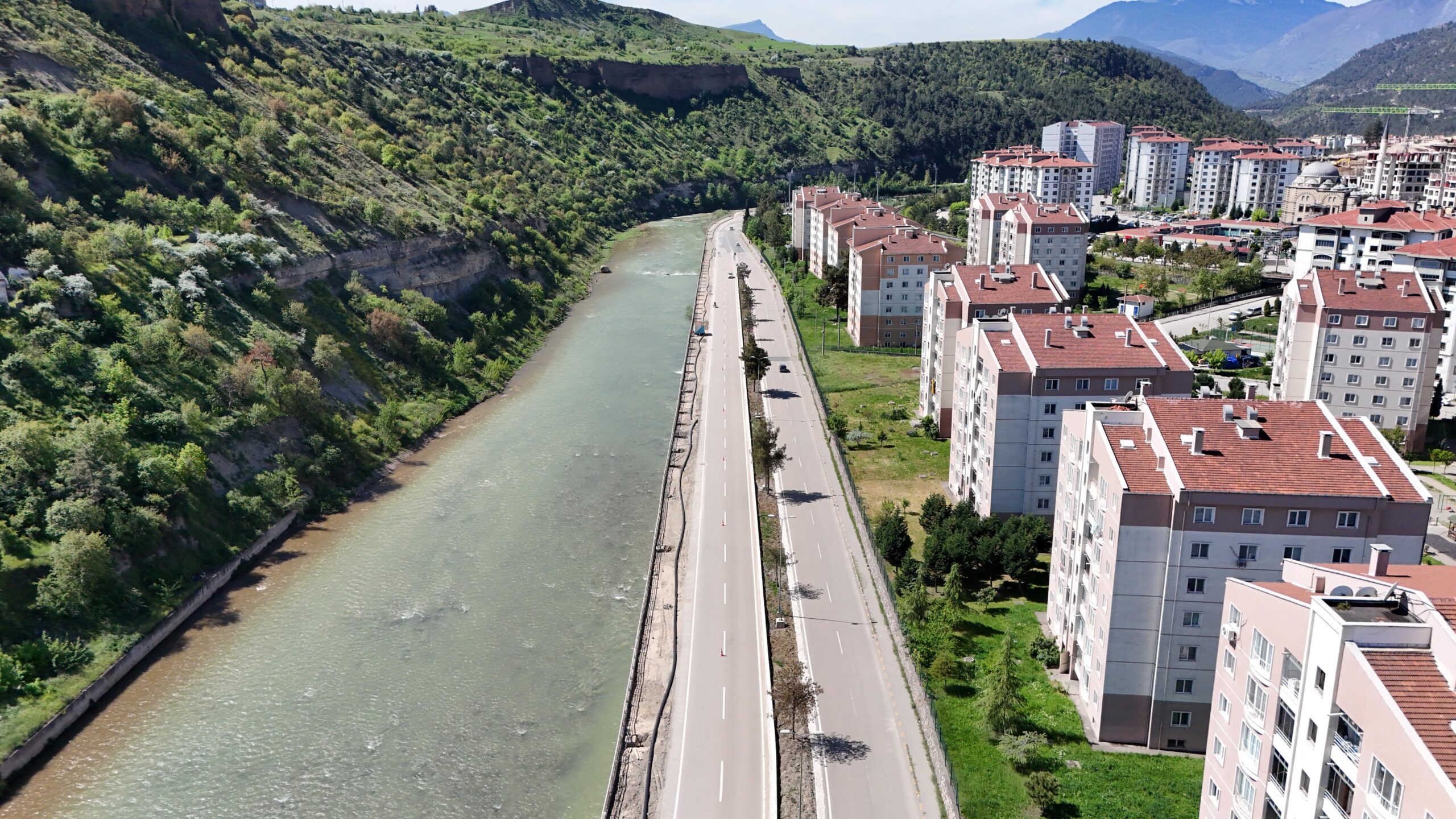 100 MİLYONLUK DEV YATIRIMA EK YAKLAŞIK              10 MİLYON TL’LİK ALTYAPI HAMLESİ